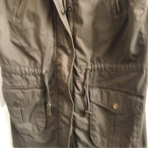 Ardene vest. - Picture 4 of 6